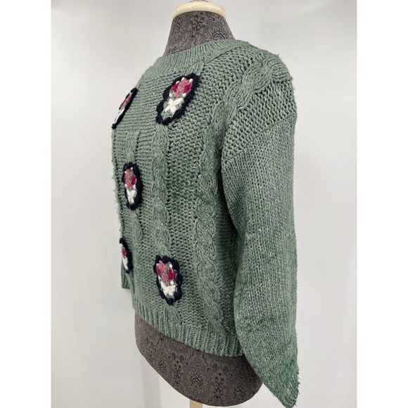 Shenanigans knitted by hand women's sage green sweater with flowers size M - Picture 2 of 5